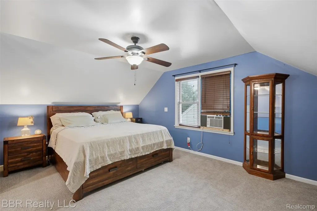 12256 Pearl Street Southgate City MI 48195