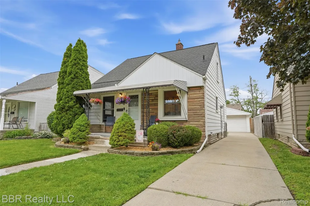 12256 Pearl Street Southgate City MI 48195