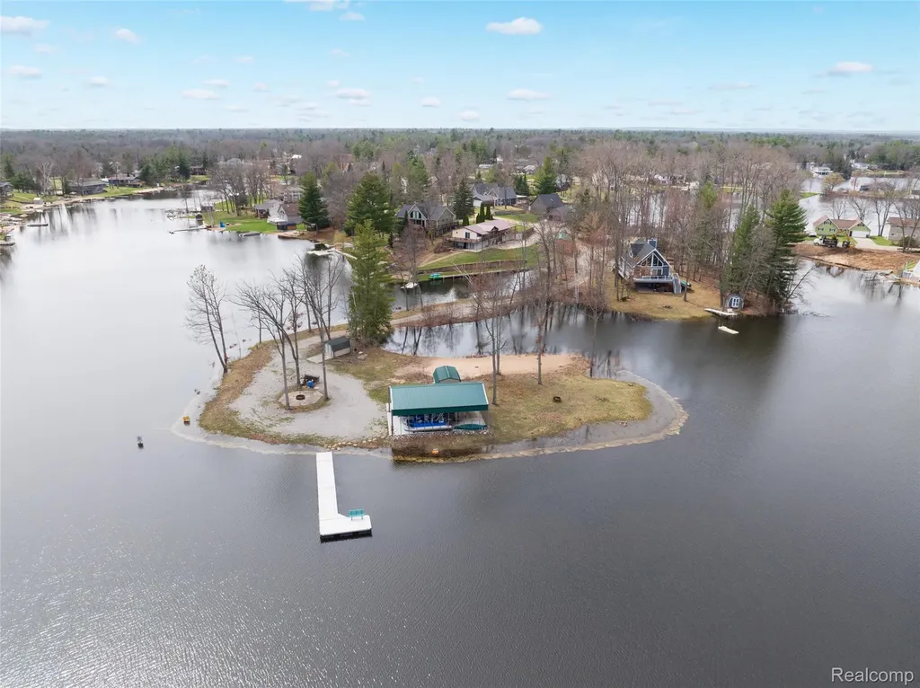 1872 Indianwood Loop Mills Township MI 48661