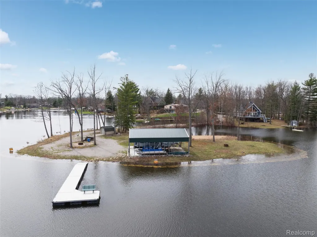 1872 Indianwood Loop Mills Township MI 48661