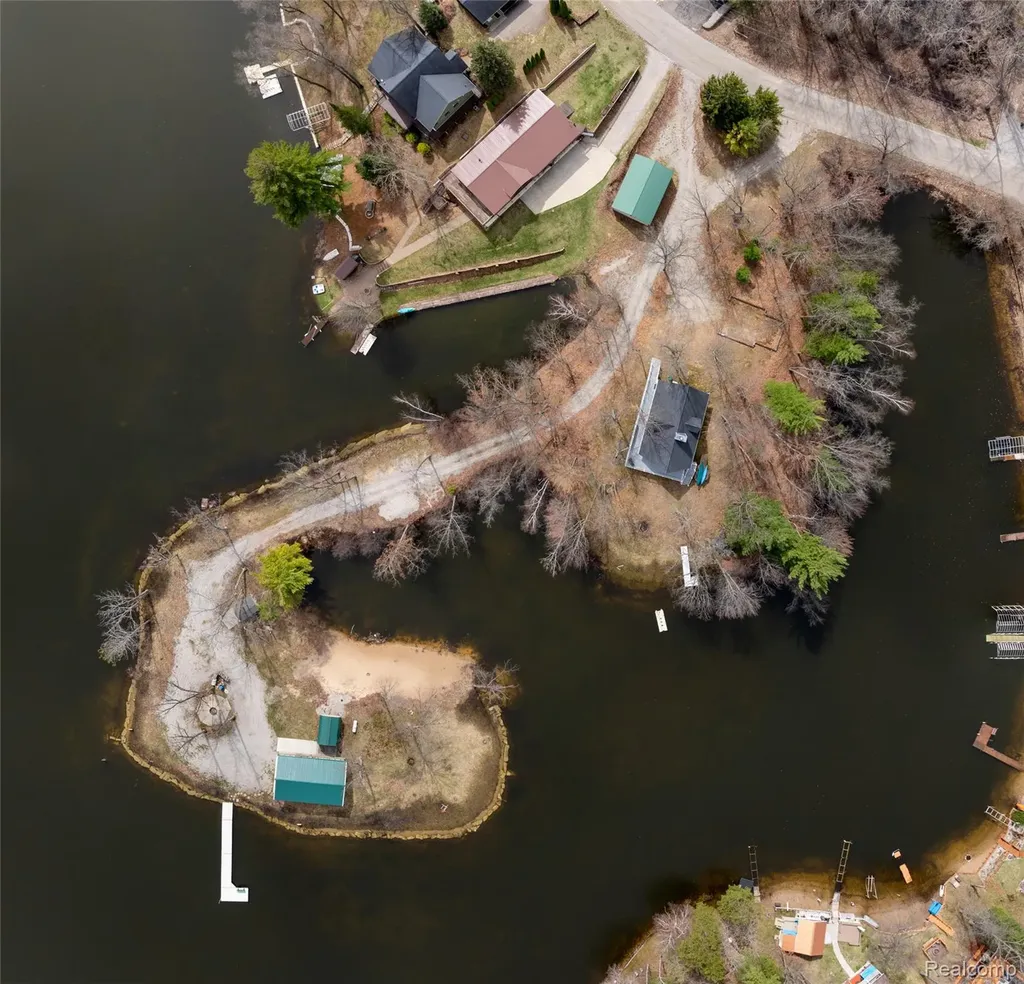 1872 Indianwood Loop Mills Township MI 48661