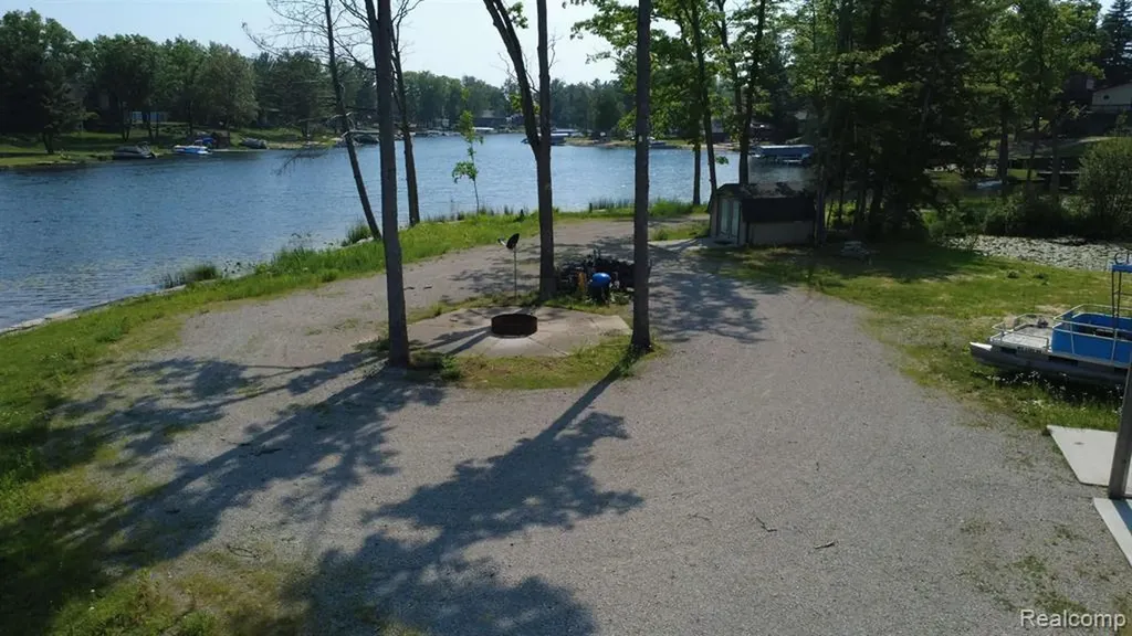1872 Indianwood Loop Mills Township MI 48661