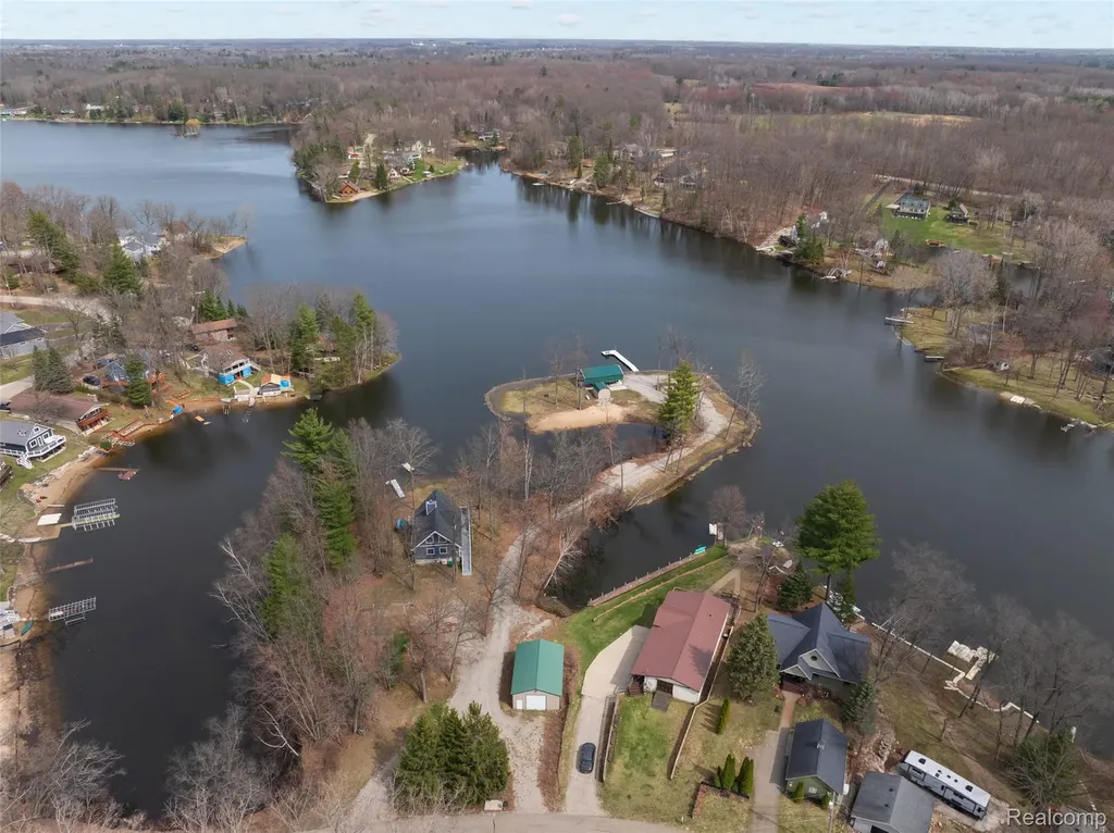 1872 Indianwood Loop Mills Township MI 48661