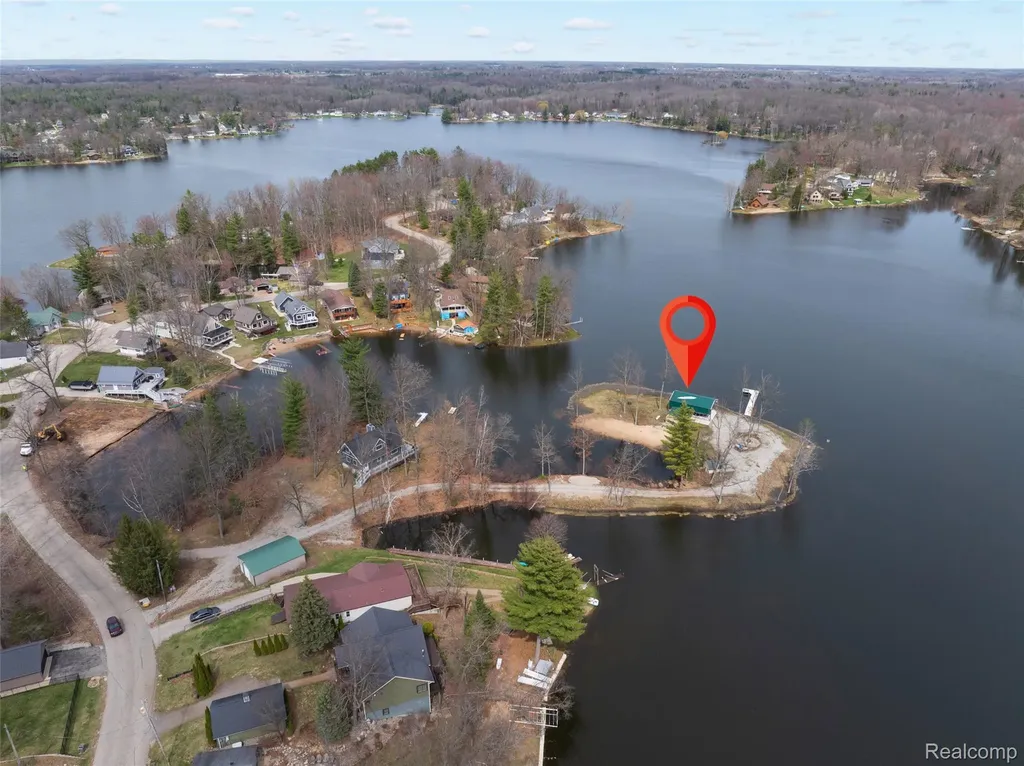 1872 Indianwood Loop Mills Township MI 48661