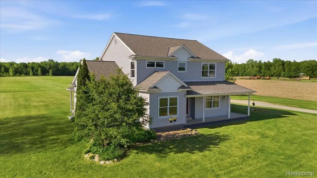 7868 Big Hand Road Columbus Township MI 48063