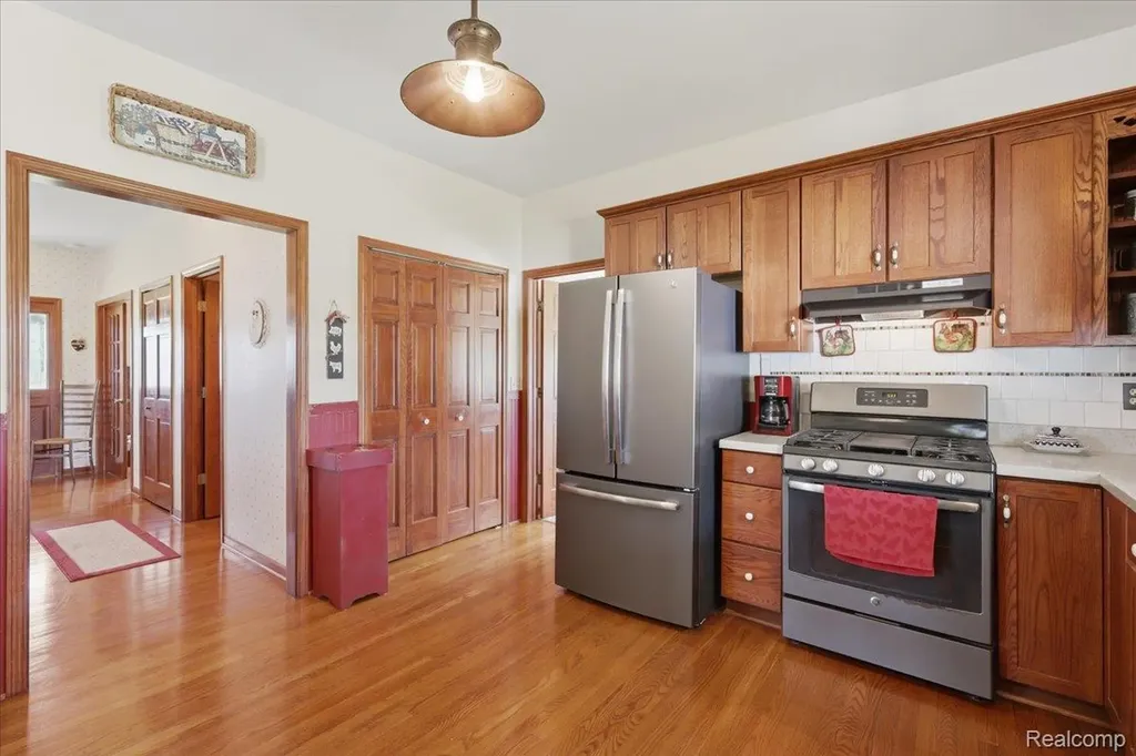 7868 Big Hand Road Columbus Township MI 48063