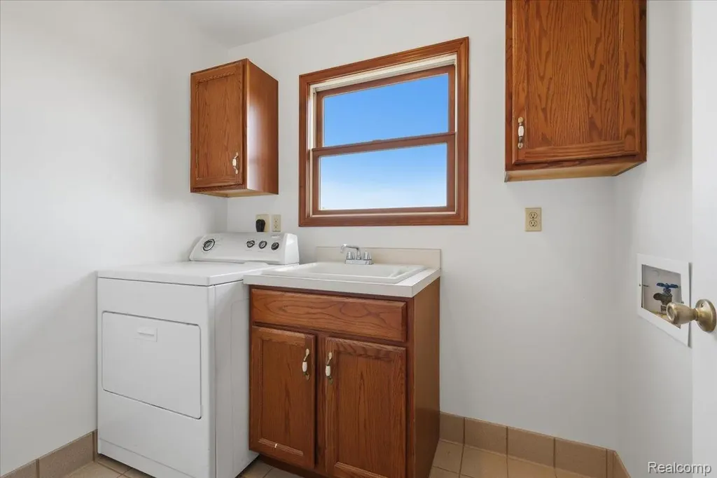 7868 Big Hand Road Columbus Township MI 48063