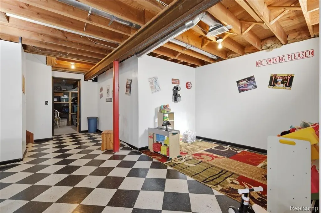 7868 Big Hand Road Columbus Township MI 48063