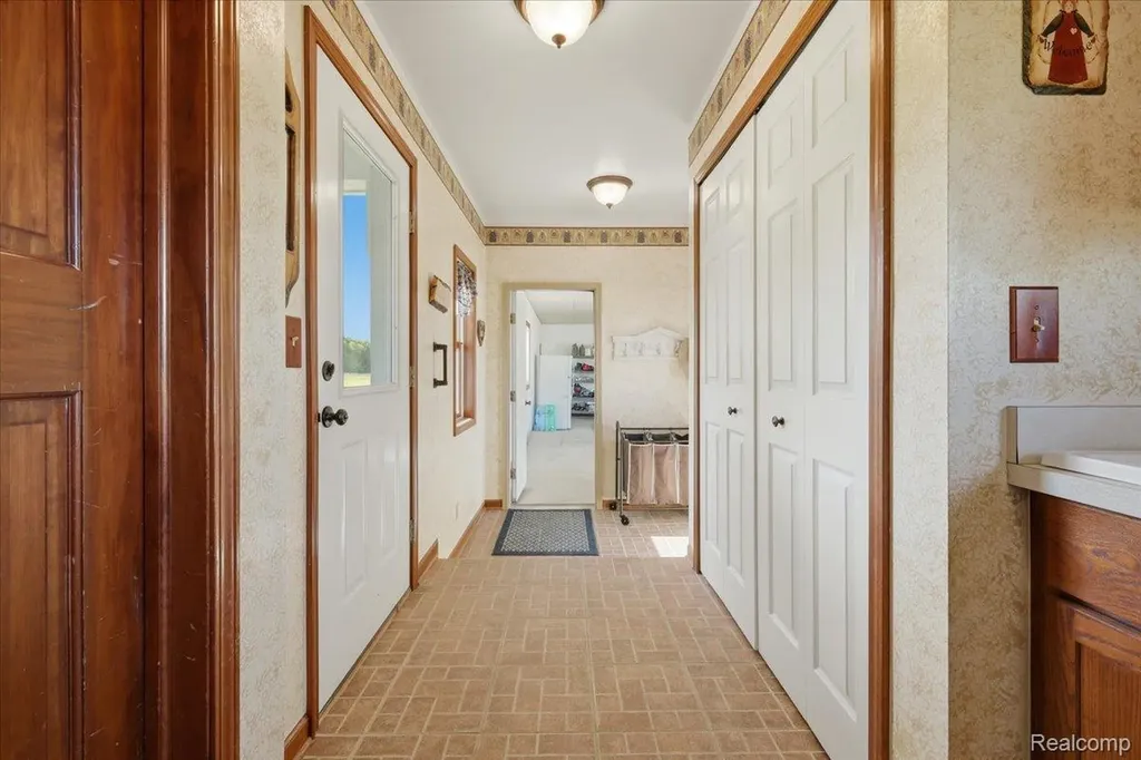 7868 Big Hand Road Columbus Township MI 48063