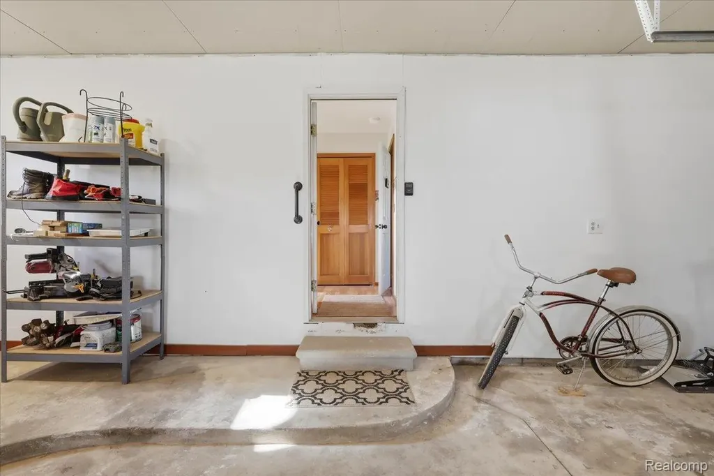 7868 Big Hand Road Columbus Township MI 48063