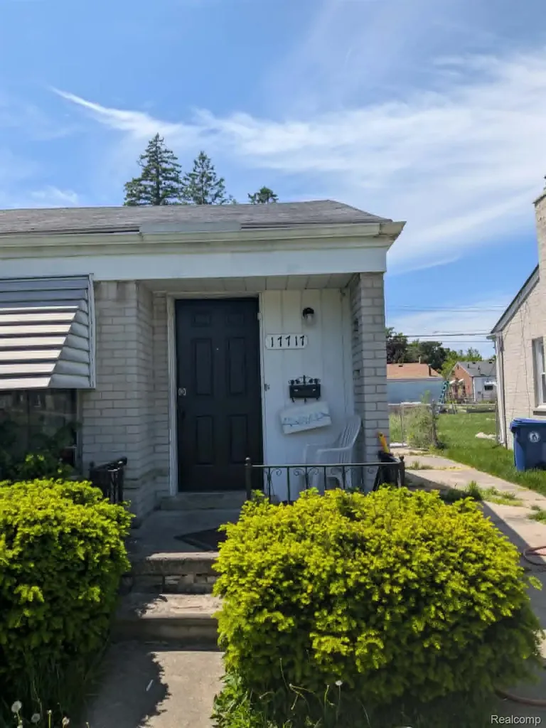 17717 Gaylord Redford Charter Township MI 48240