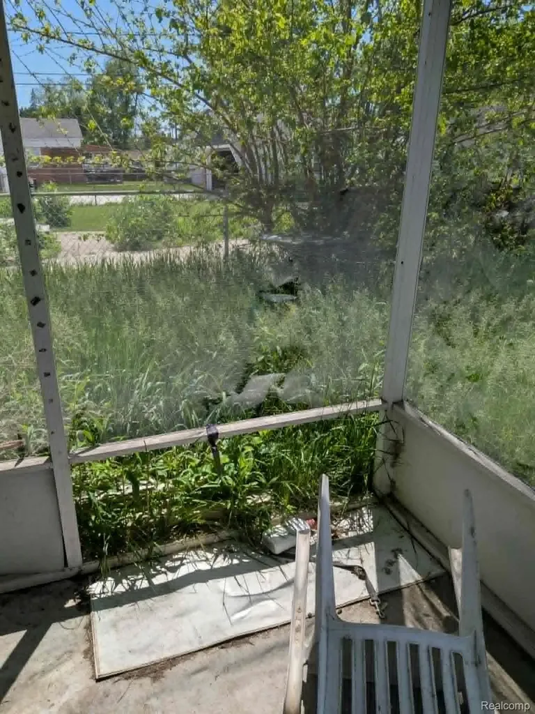 17717 Gaylord Redford Charter Township MI 48240