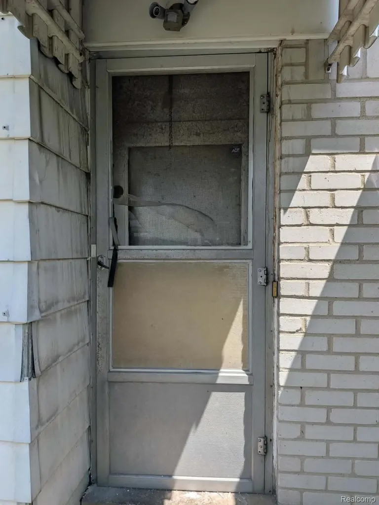 17717 Gaylord Redford Charter Township MI 48240