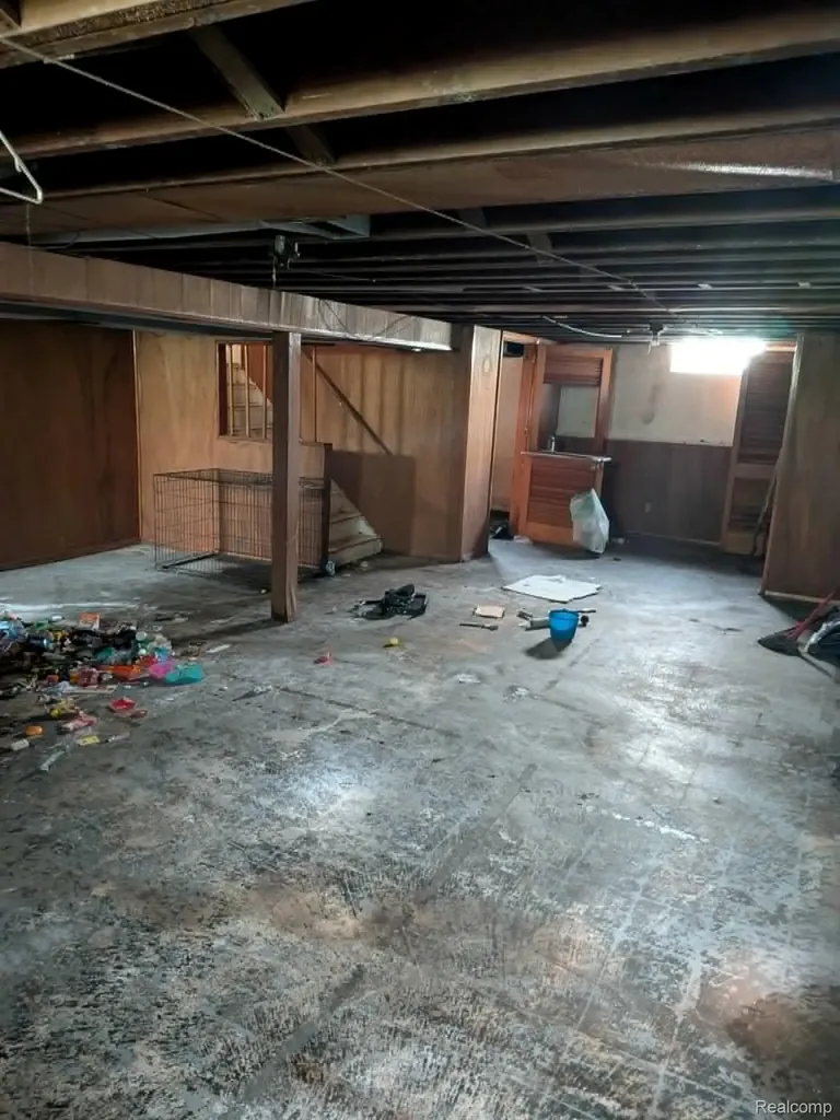 17717 Gaylord Redford Charter Township MI 48240