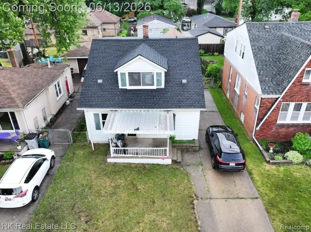 1125 E Hayes Avenue Hazel Park City MI 48030