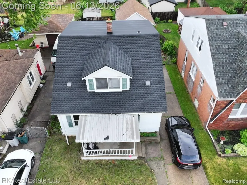 1125 E Hayes Avenue Hazel Park City MI 48030