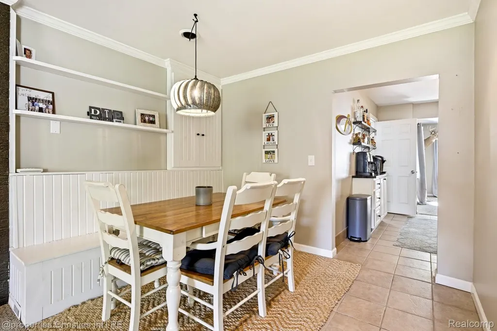 9034 Elmhurst Avenue Plymouth Charter Township MI 48170
