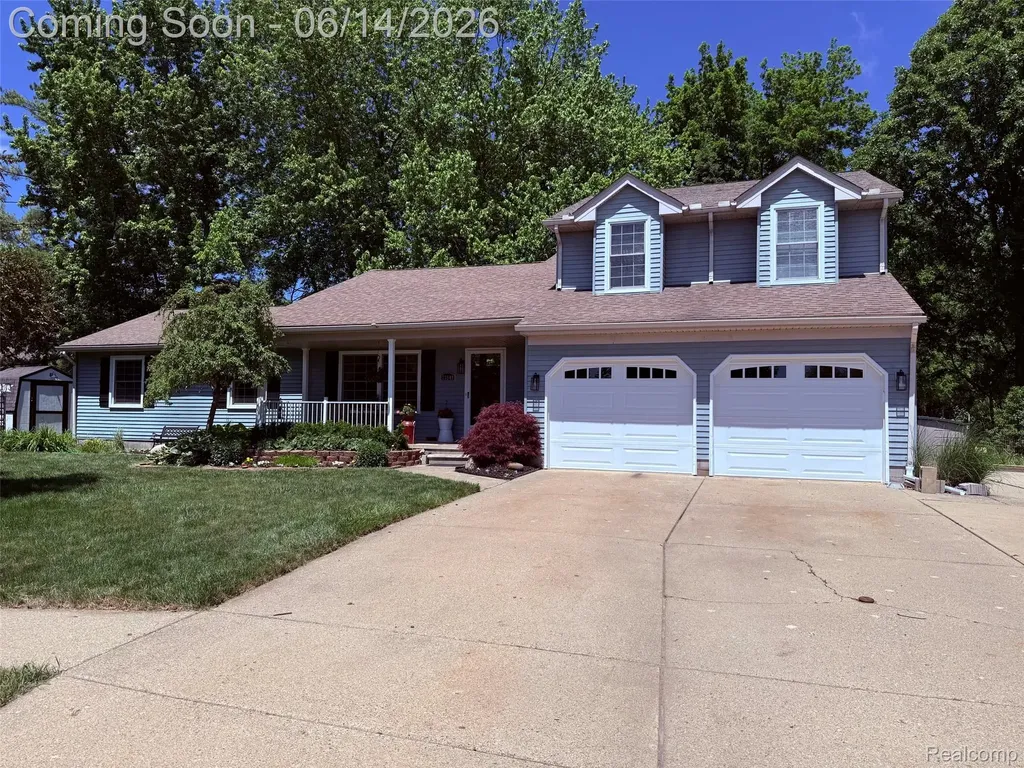 73949 Georgian Court Armada Village MI 48005