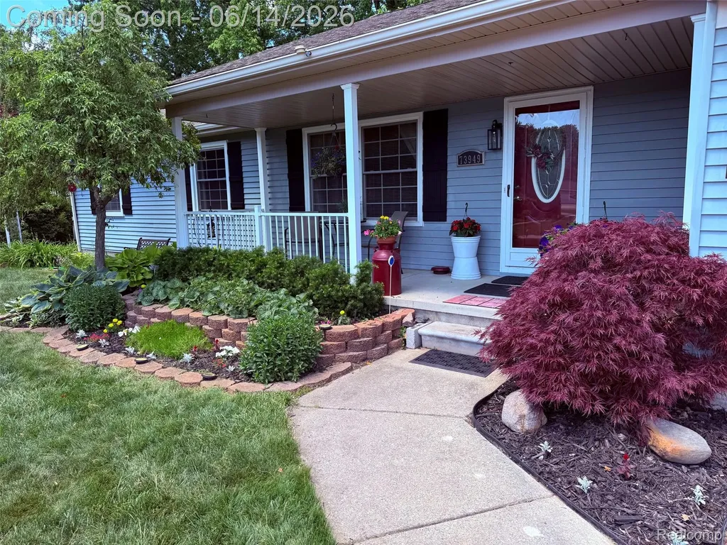 73949 Georgian Court Armada Village MI 48005