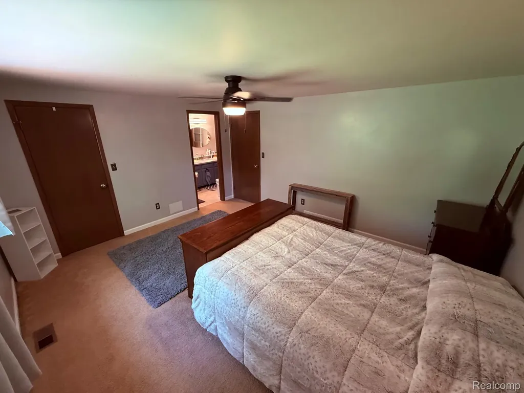 73949 Georgian Court Armada Village MI 48005