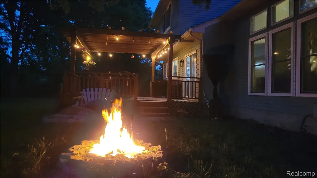 73949 Georgian Court Armada Village MI 48005