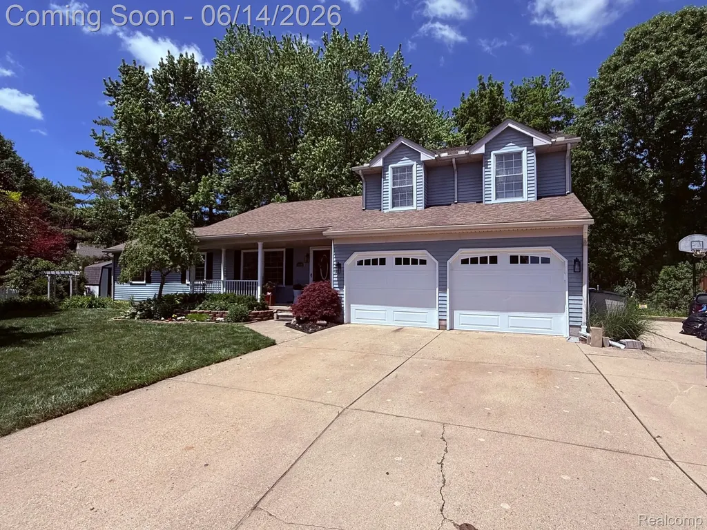 73949 Georgian Court Armada Village MI 48005