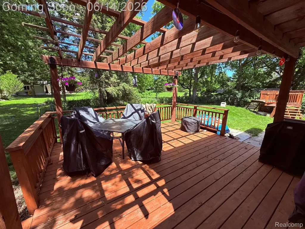 73949 Georgian Court Armada Village MI 48005