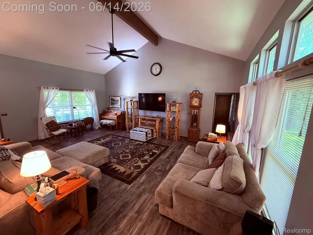 73949 Georgian Court Armada Village MI 48005