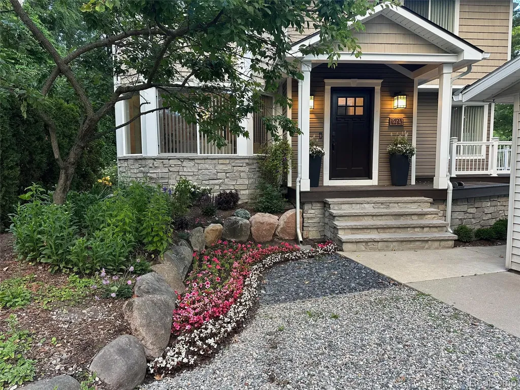 524 Fernhurst Court Orion Charter Township MI 48362