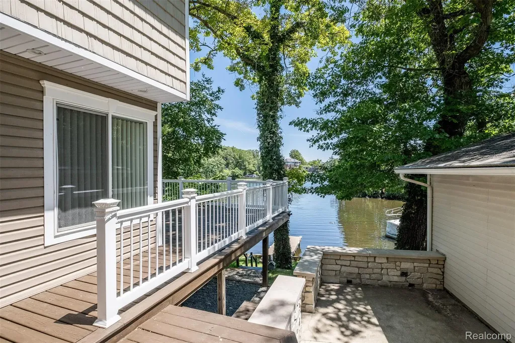 524 Fernhurst Court Orion Charter Township MI 48362