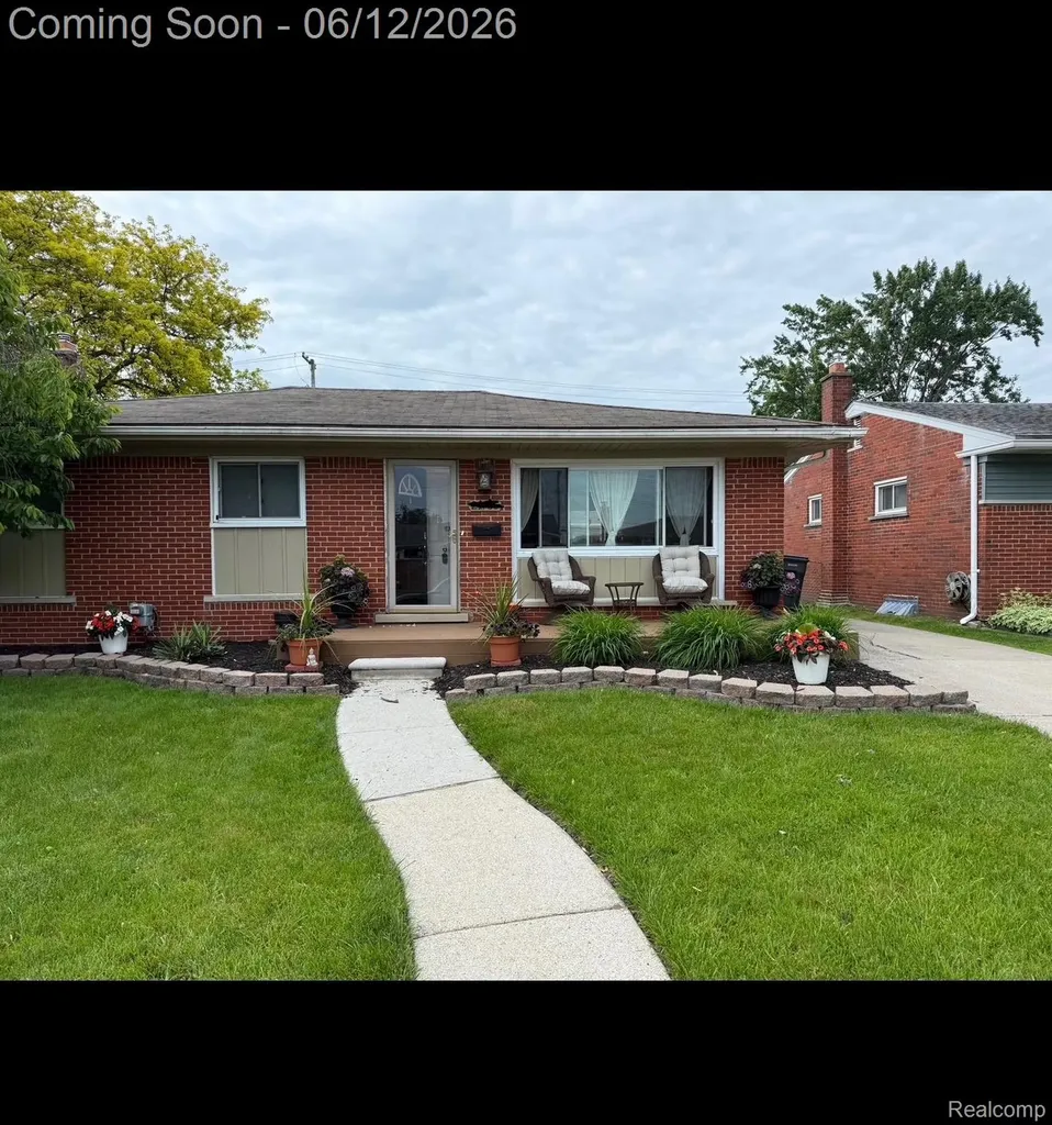 21736 Timberidge Street St. Clair Shores City MI 48082