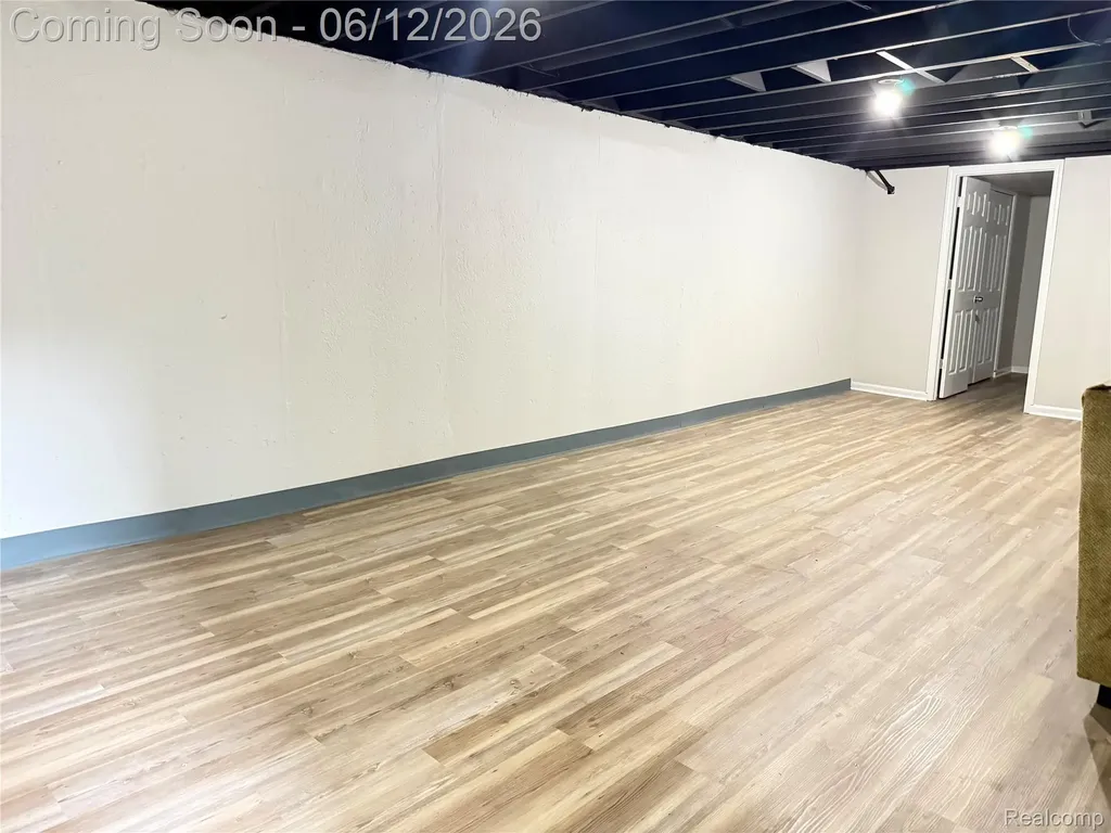 21736 Timberidge Street St. Clair Shores City MI 48082