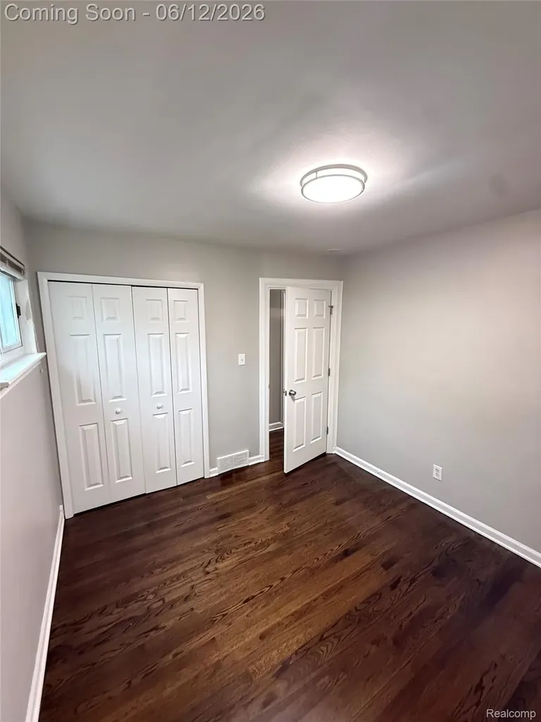 21736 Timberidge Street St. Clair Shores City MI 48082