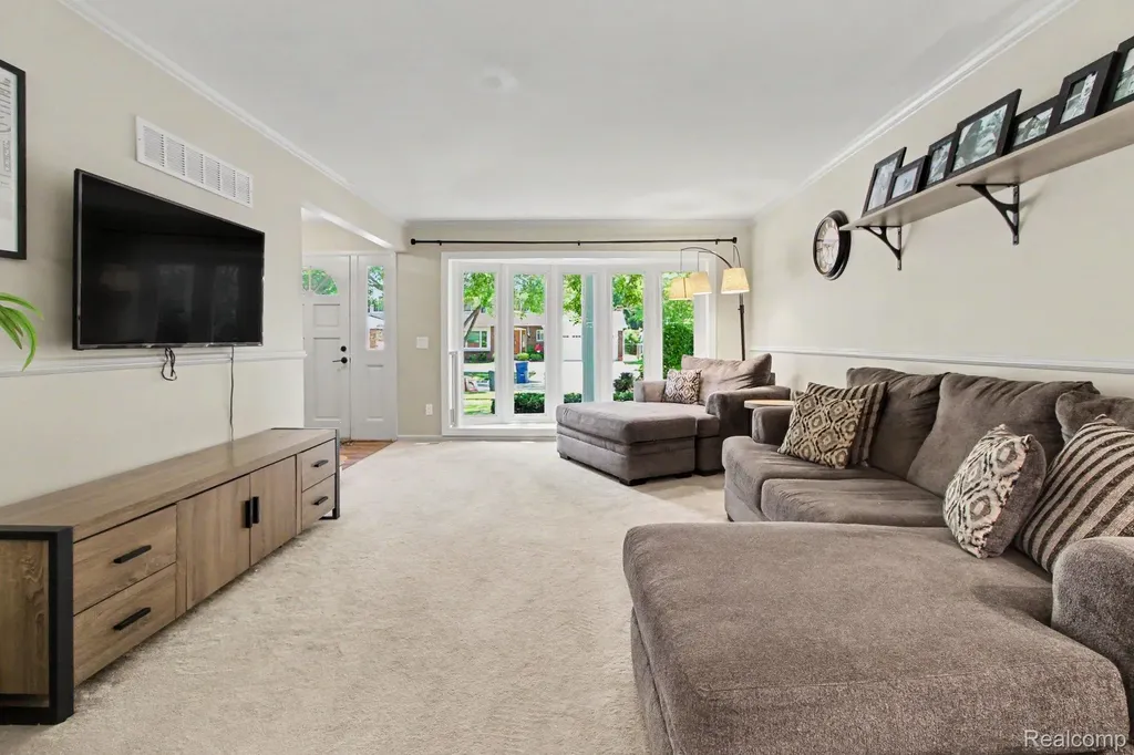 7235 Irongate Road Canton Charter Township MI 48187