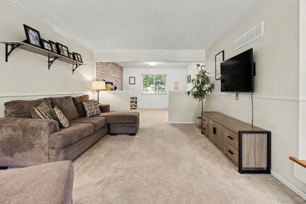 7235 Irongate Road Canton Charter Township MI 48187