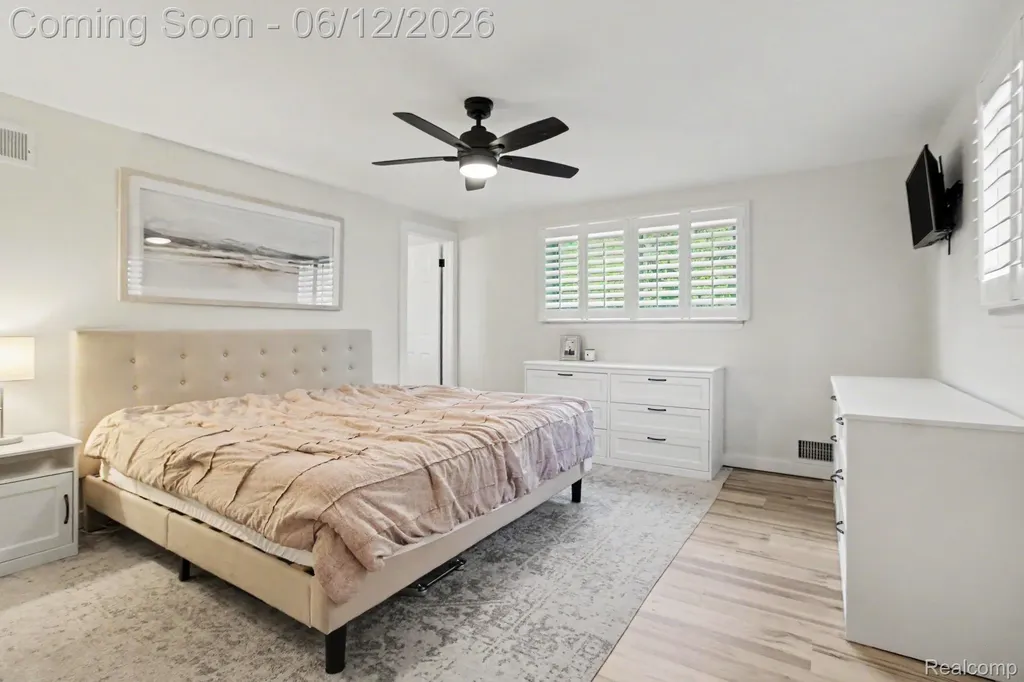 7235 Irongate Road Canton Charter Township MI 48187