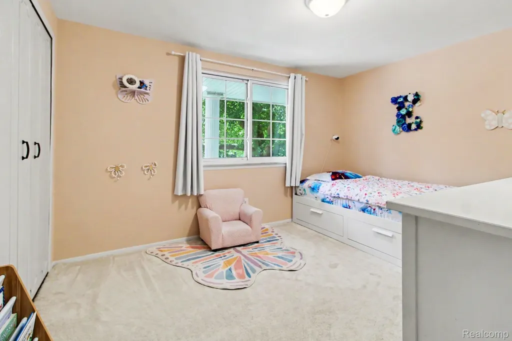 7235 Irongate Road Canton Charter Township MI 48187