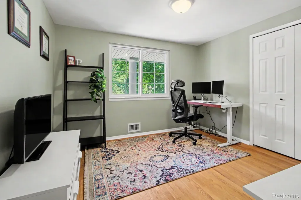 7235 Irongate Road Canton Charter Township MI 48187