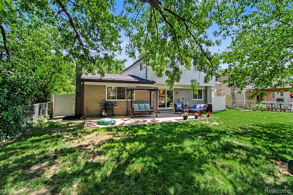 7235 Irongate Road Canton Charter Township MI 48187