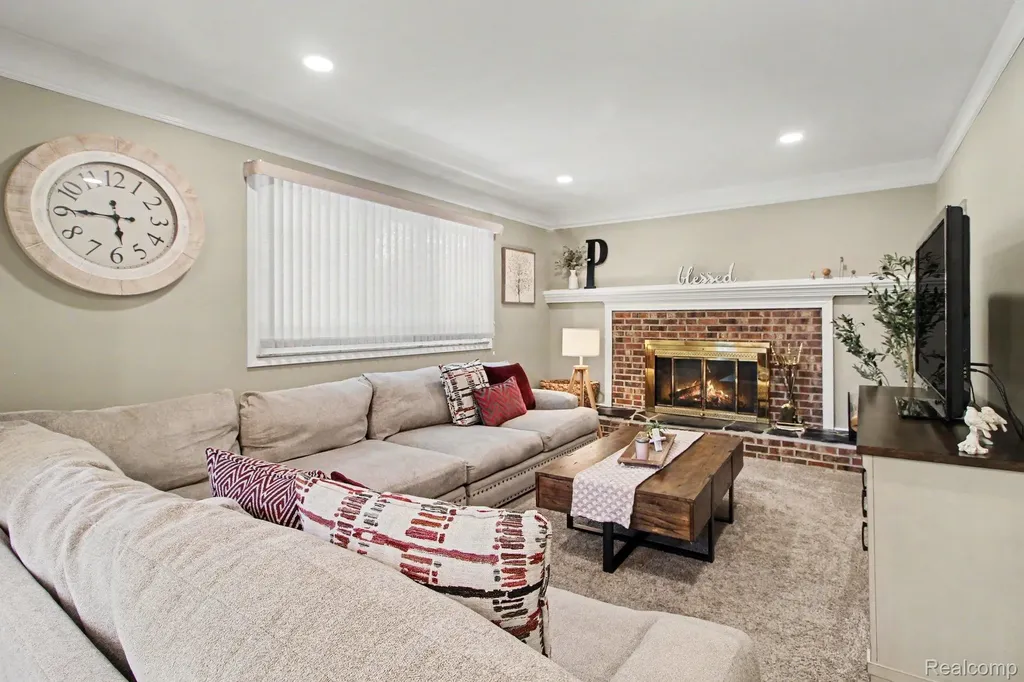 7235 Irongate Road Canton Charter Township MI 48187