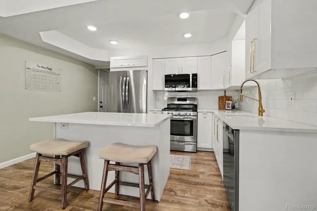 7235 Irongate Road Canton Charter Township MI 48187