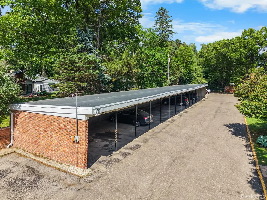 1250 Trailwood Path Bloomfield Hills City MI 48301