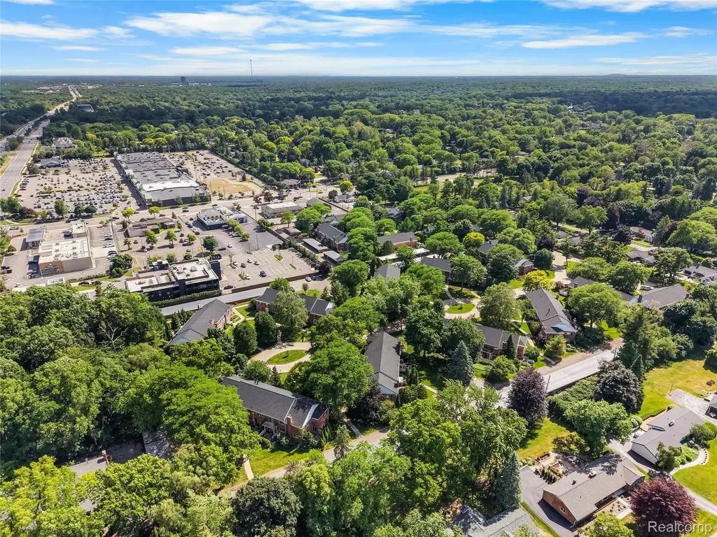 1250 Trailwood Path Bloomfield Hills City MI 48301