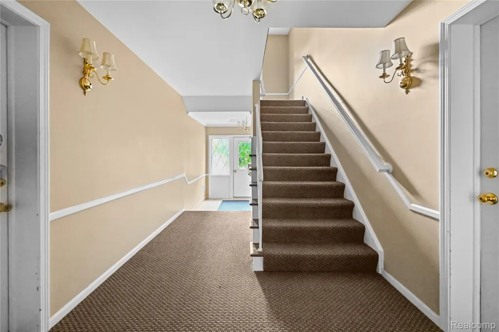 1250 Trailwood Path Bloomfield Hills City MI 48301