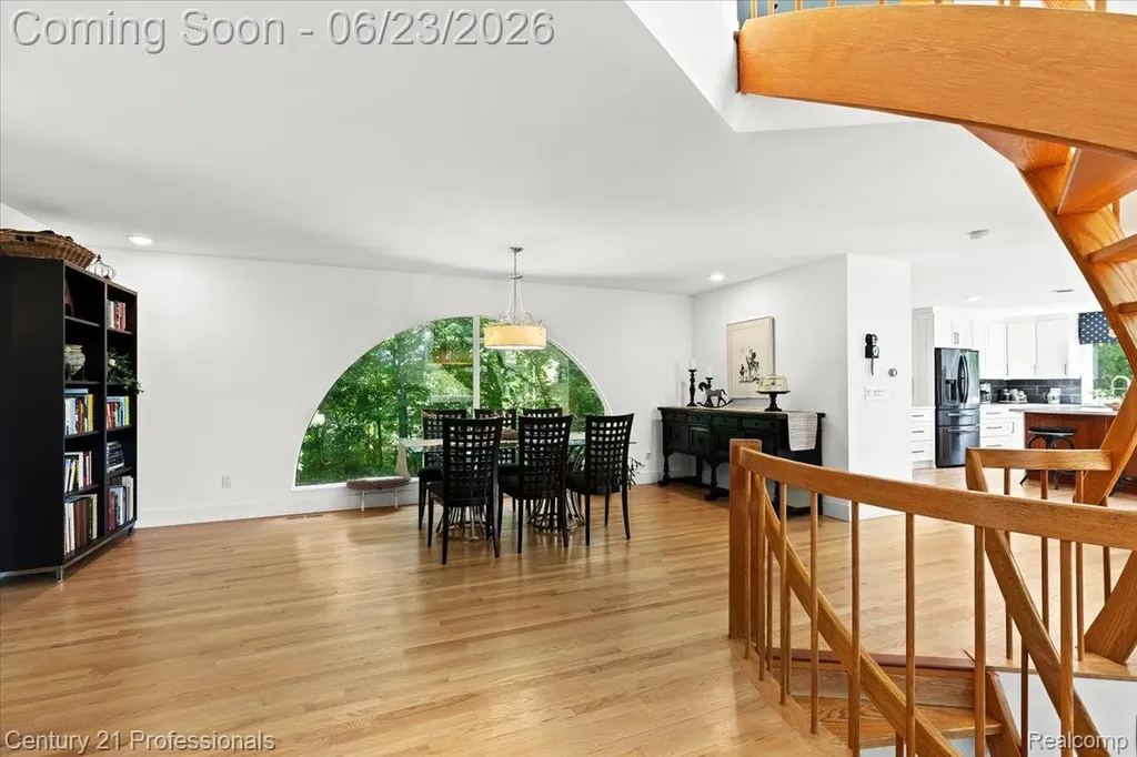 5255 Oak Hill Trail N Commerce Charter Township MI 48382