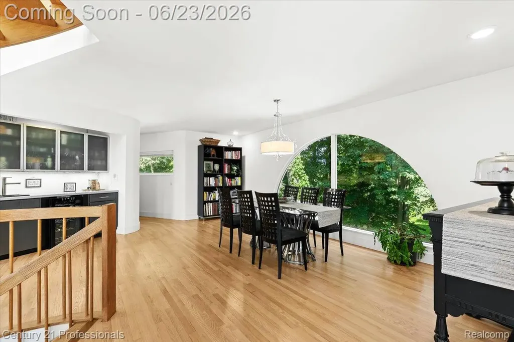 5255 Oak Hill Trail N Commerce Charter Township MI 48382