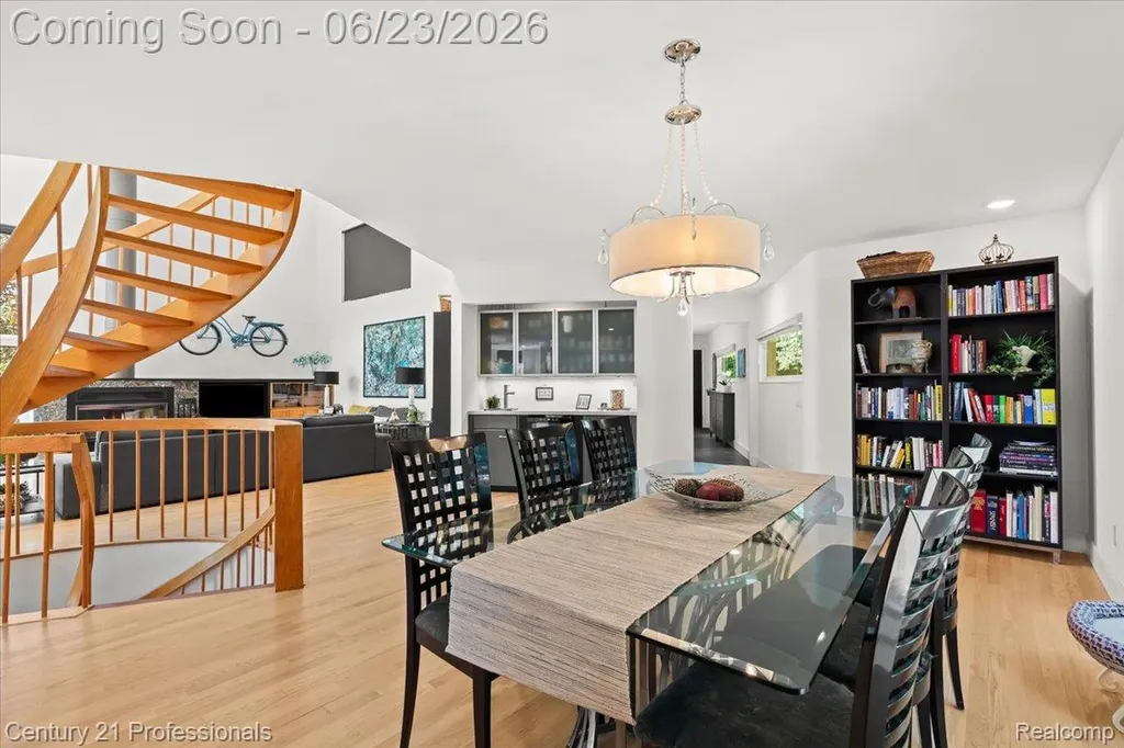 5255 Oak Hill Trail N Commerce Charter Township MI 48382