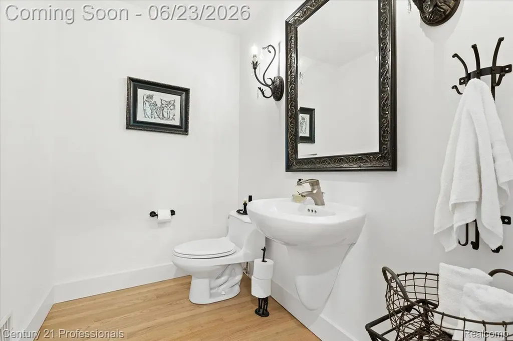 5255 Oak Hill Trail N Commerce Charter Township MI 48382