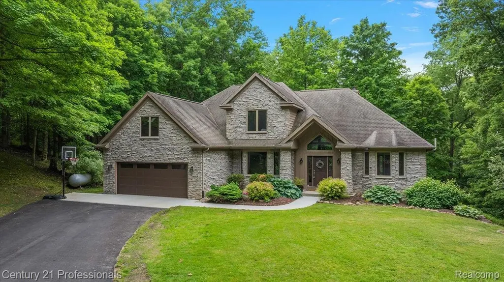 9867 Rainbow Ridge Drive Prairie Ronde Township MI 49087