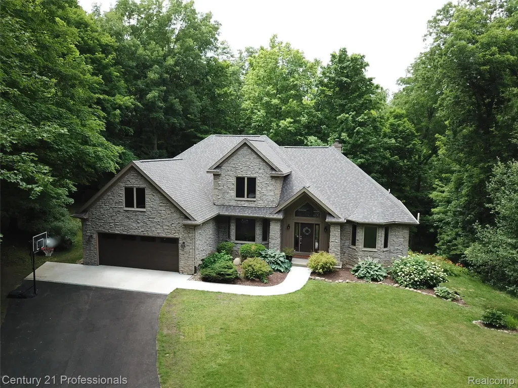 9867 Rainbow Ridge Drive Prairie Ronde Township MI 49087